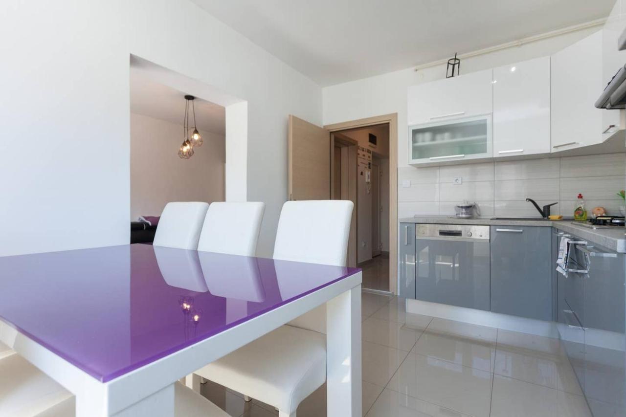 Apartment Apartman Mark