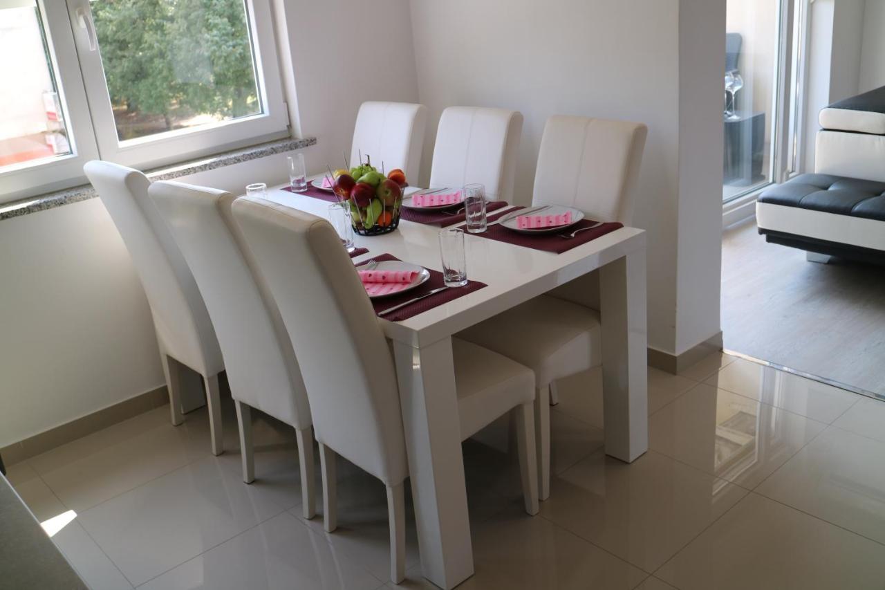Apartment Apartman Mark Pula